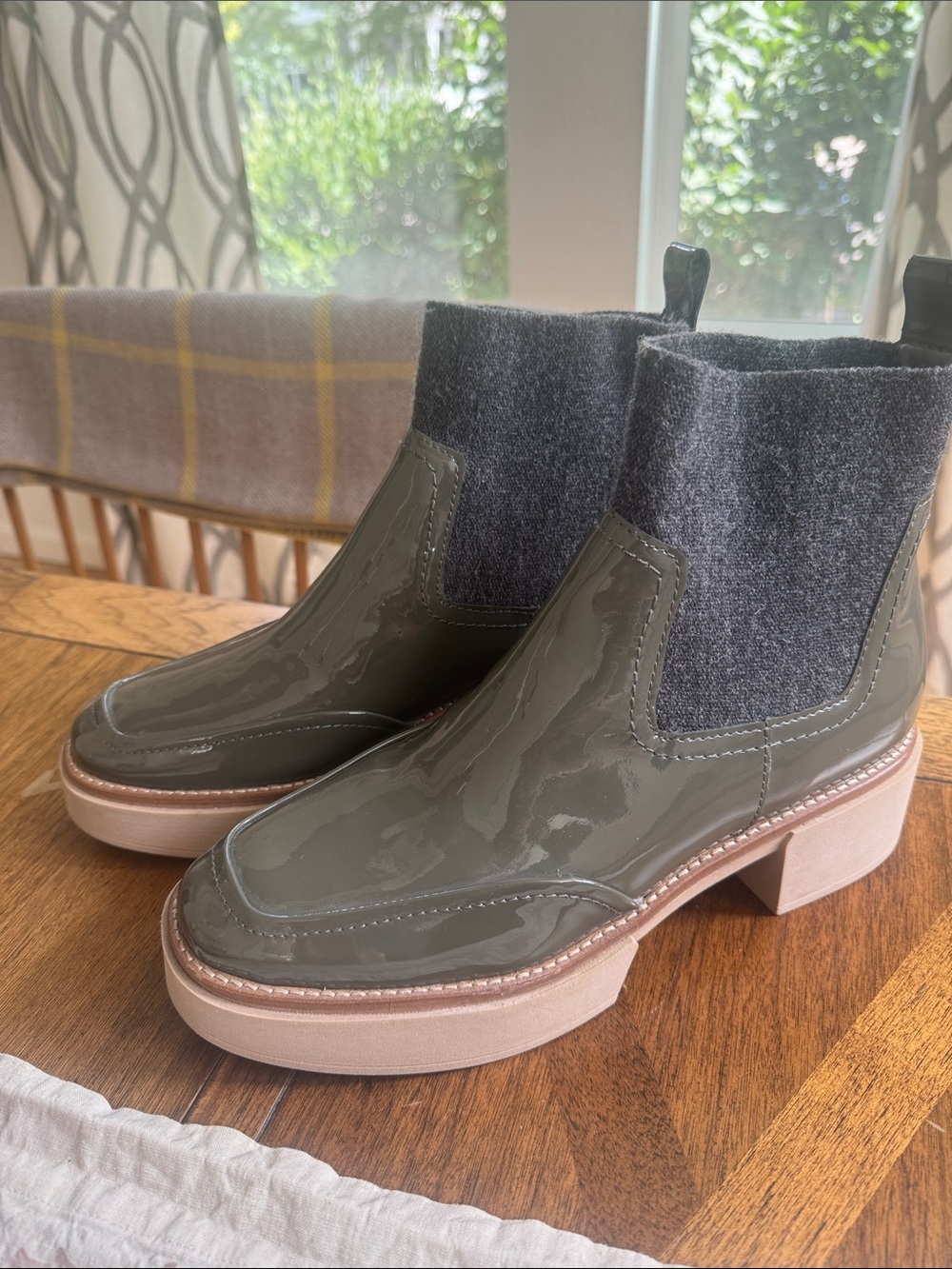 NWOT dolce vita Olive Patent Boots with Gray Knit Collar